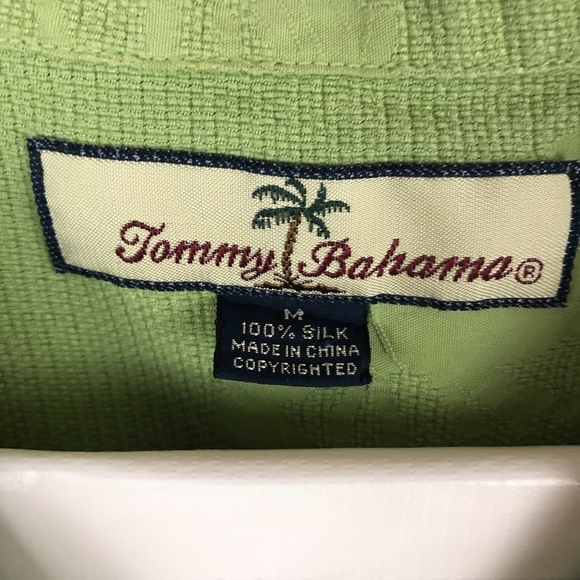 TOMMY BAHAMA "The Green Lobster" Silk Hawaiian Tee - Picture 4 of 4